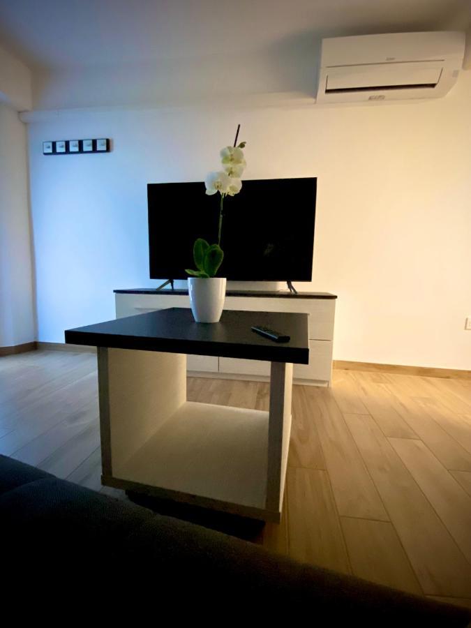 Apartma Sinitus Izola Exterior photo